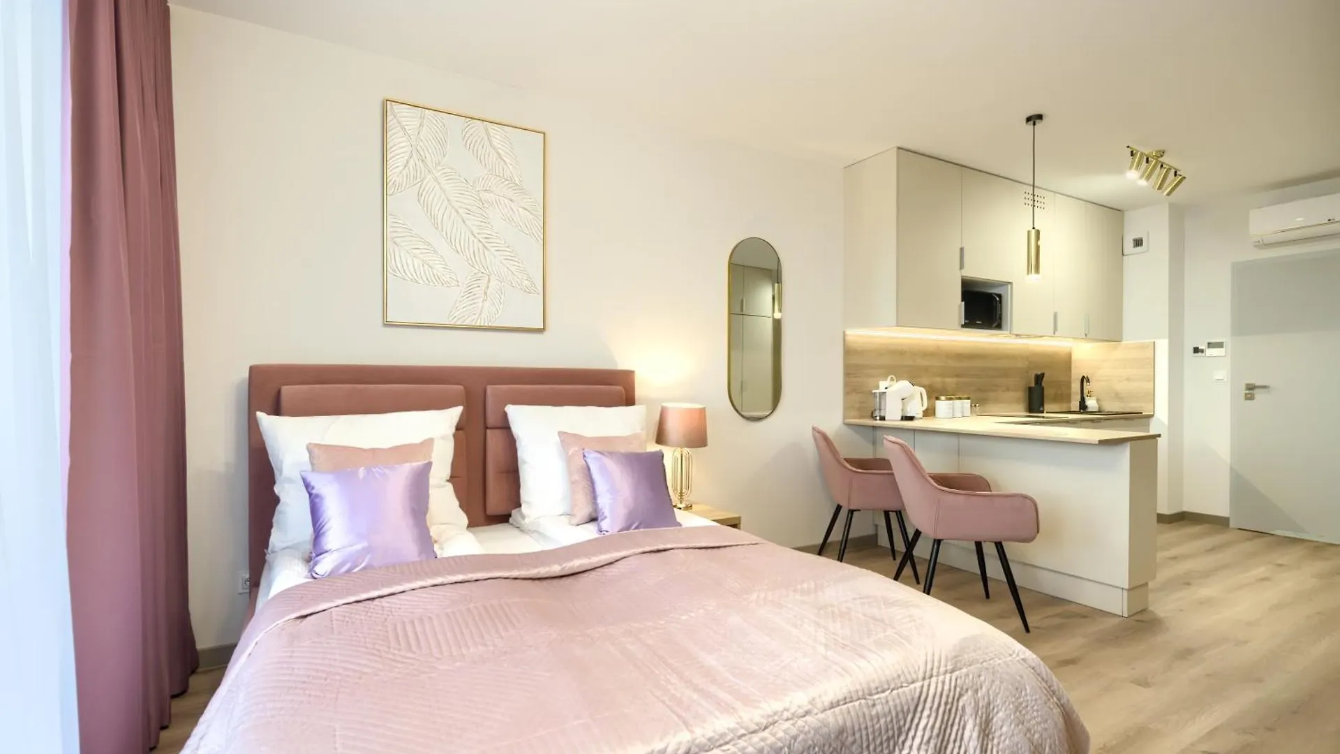 Aboutartapartments - Otynska 4 Wrocław 0*,  Polen