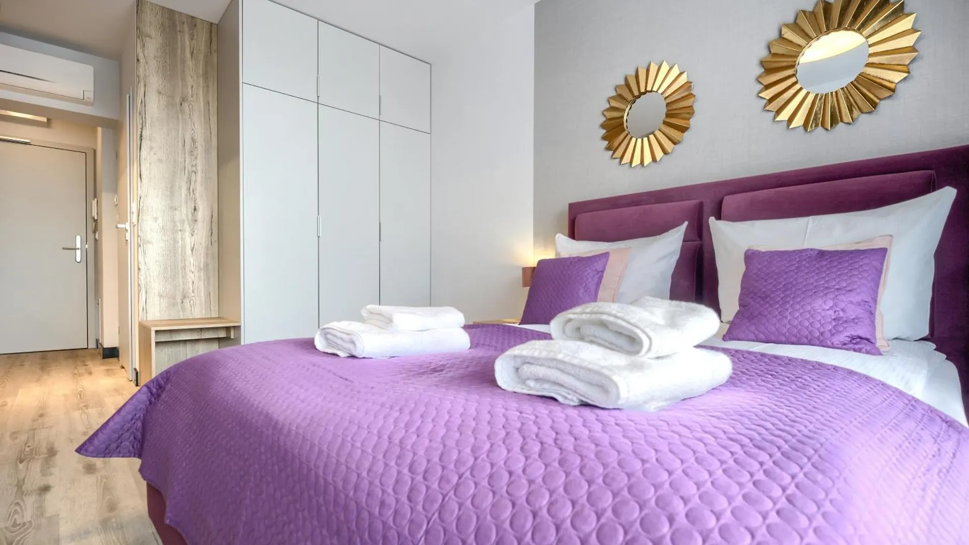 Aboutartapartments - Otynska 4 Wrocław 0*,  Polónia