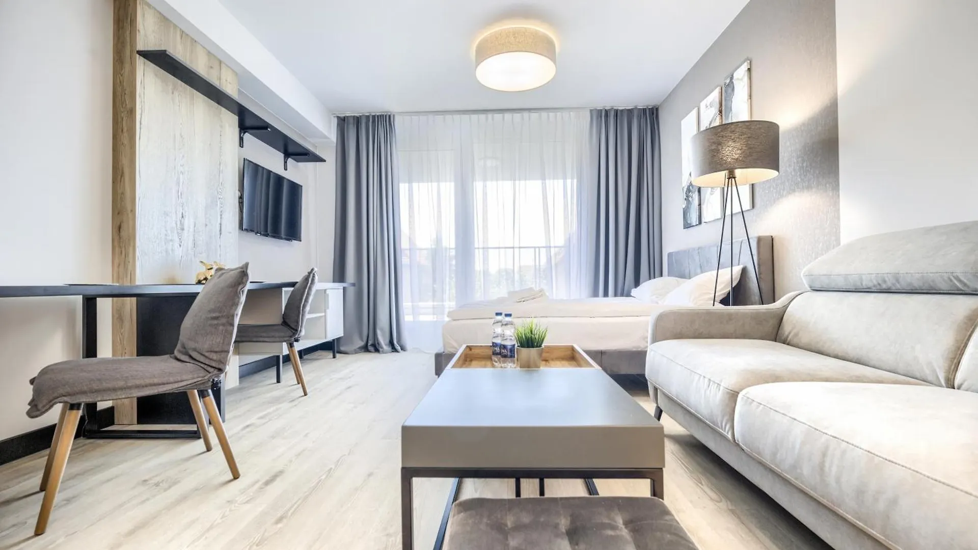 Aboutartapartments - Otynska 4 Wrocław 0*,
