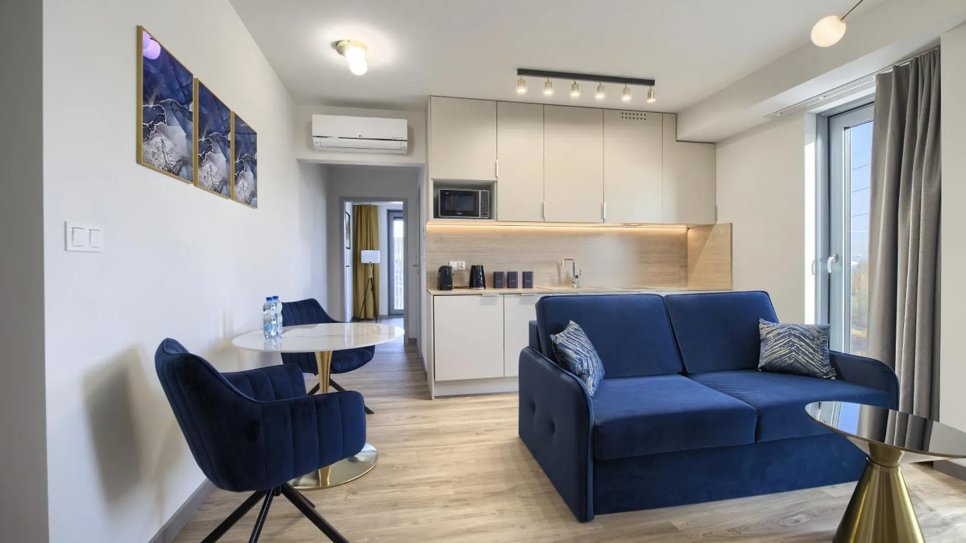 Aboutartapartments - Otynska 4 Wrocław 0*,